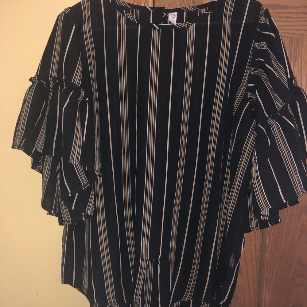 New Jules and James black top, size large.
